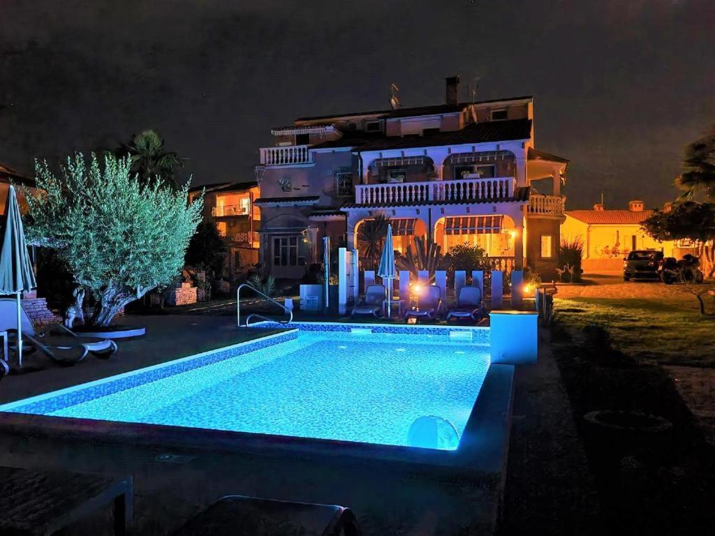 Apartman Engel With Pool Kukci